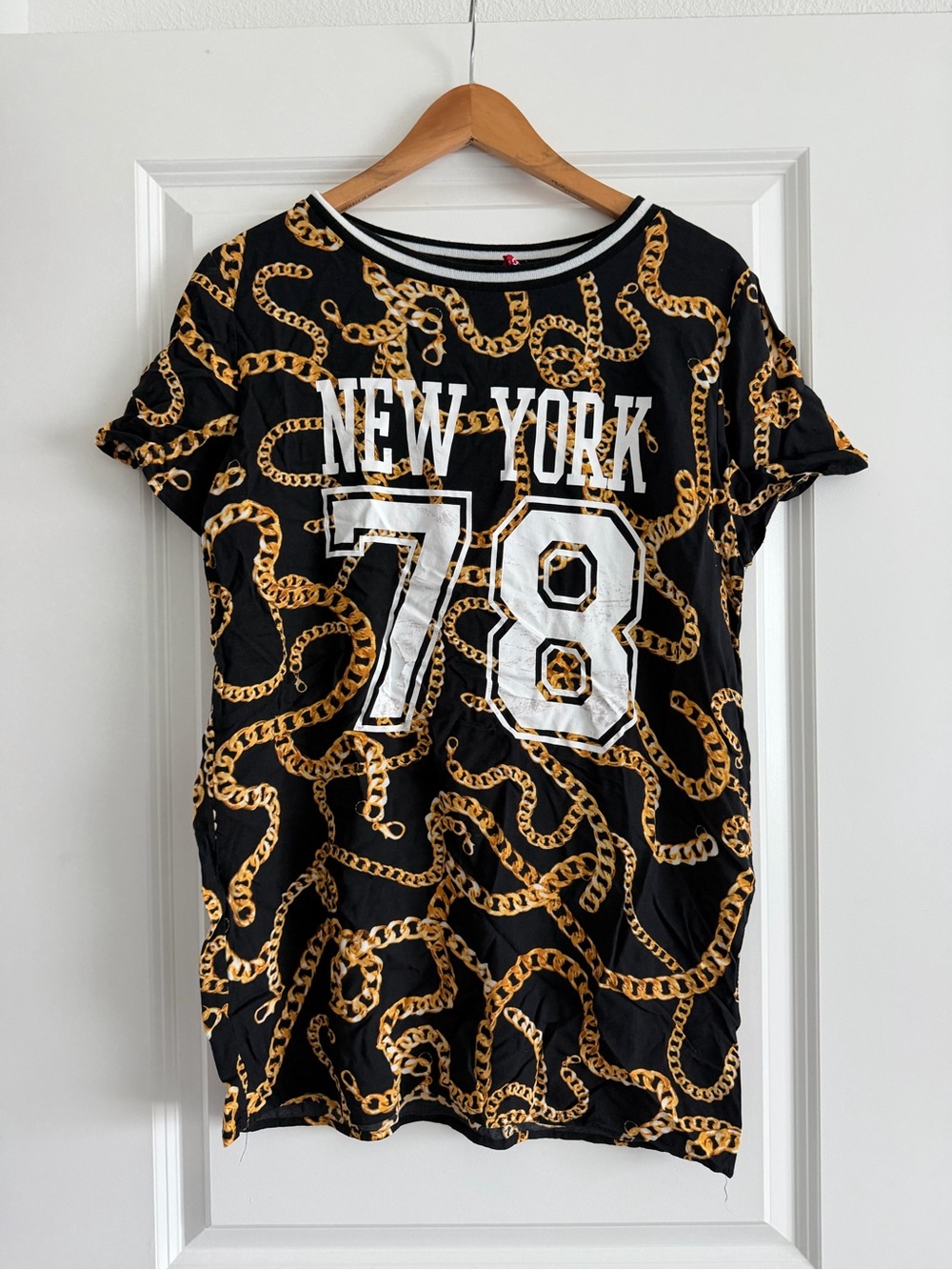 Divided New York 78 Chain-Print Tee dress - Black & Gold